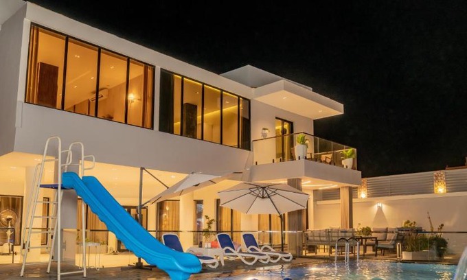 Dhahran Chalet De Esquí | شاليه القند منتجع أمواج