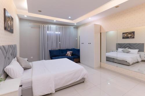 Al Kura Apartamento | شقة الصواري الفاخرة