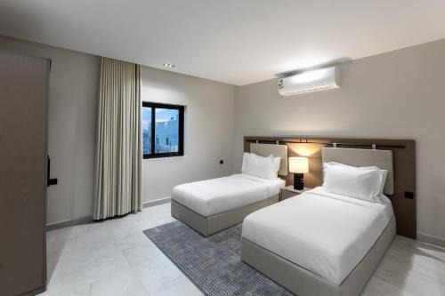 Medina Apartamento | شقة غرفة سريرين وصالة وبوفيه 301A