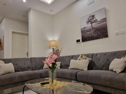 Abha Apartamento | شقة فخمة غرفتين وصالة متكاملة قرب لافاندا بارك