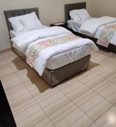 Ar Rayis Apartamento | شقة مريحة وهادئه غرفتين وصالة شخصين مع أطفال الرايس