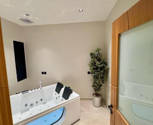 Al Khobar Apartamento | شقة مودرين بجاكوزي واطلالة على البحر