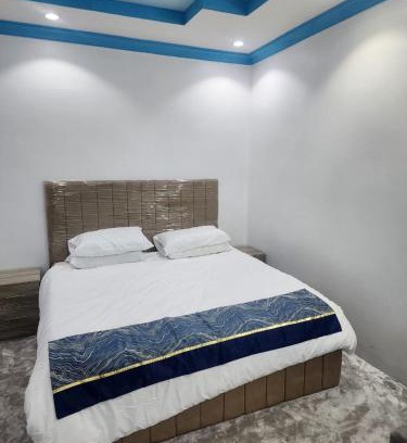 Tabuk Apartamento | غرفة وصاله العزام نزل