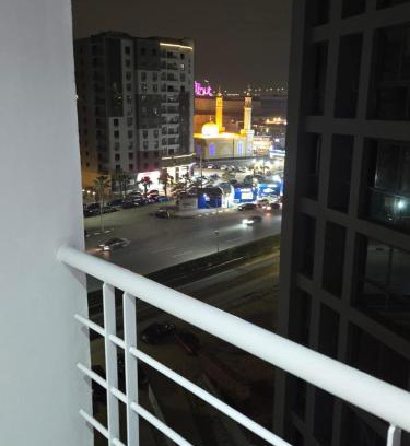Al-Basatin Apartamento | كمبوند وان قطامية معمار المرشدي علي دائري المعادي برج 207 شقة 711 بالقرب من مطار القاهرة