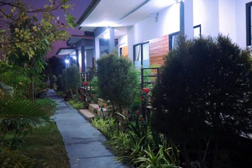Sawang Daen Din Casa | กุดดาฮ์โฮมส์สเตย์ Guddah Homestay