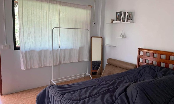 Phunphin Casa | บ้านต้นยางคาเฟ่ โฮมสเตย์ ลอร์ด