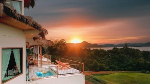 Song Phi Nong Casa | บ้านฟาร์มรักพูลวิลล่าวิวทะเลสาปแก่งกระจาน