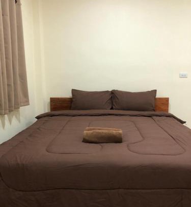 Don Sak Apartamento | บ้านศรีสุธรรม 2 Baansrisuthum 2