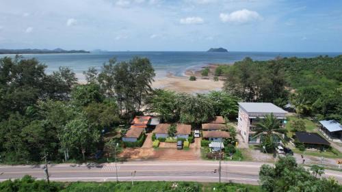 Pathio Complejo | พายเนอรี รีสอร์ท @แหล่มแท่น (Pinery Resort)