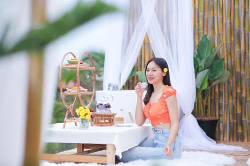Pua Otro | ลองนอนนา Long Non Na