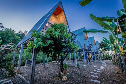 Pua Complejo | หัวน้ำฮิลล์huanamhill
