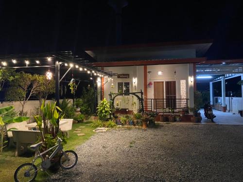 Sattahip Casa | เพียงภูโฮมสเตย์