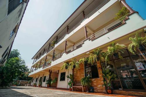 Nai Wiang Apartamento | โรงแรมเพิ่มพูล 1