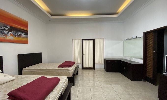 Dewi Sri Villa | ク タ ニ ア ヴ ィ ラ Villa tranquila a 15 minutos de la playa