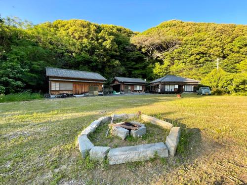 Otsuki Casa | ビーチアクセス20秒のプライベートスペースで焚き火とバーベキューが出来る1日1組貸切宿