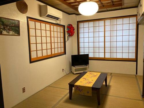 Makishi Casa | 国際通りの宿 てぃーら