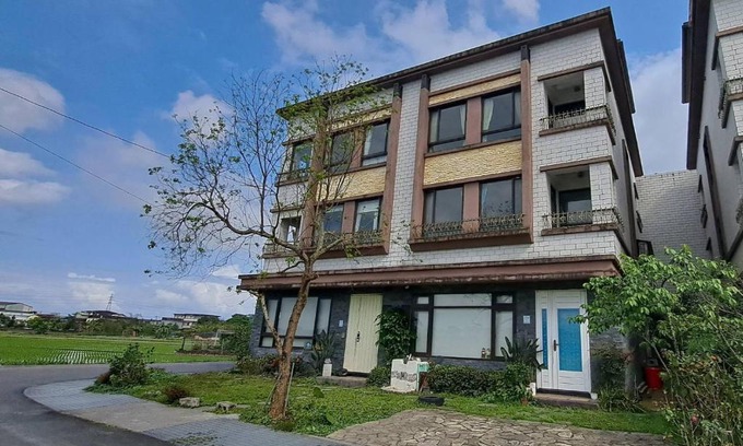 Dongshan Casa | 宜蘭凱西在家親子民宿 包棟 電動麻將 飛鏢機 夏日戲水池