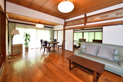 Koshigoe Casa | 山葵-WASABI