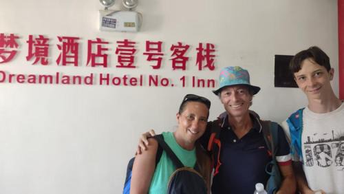 Yongding Cama Y Desayuno | 梦境酒店壹号客栈