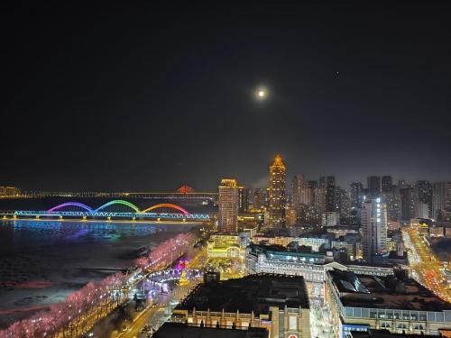 Dao Li Apartamento | 比邻中央大街江景公寓 楼下松花江 索道 地铁 防洪纪念塔