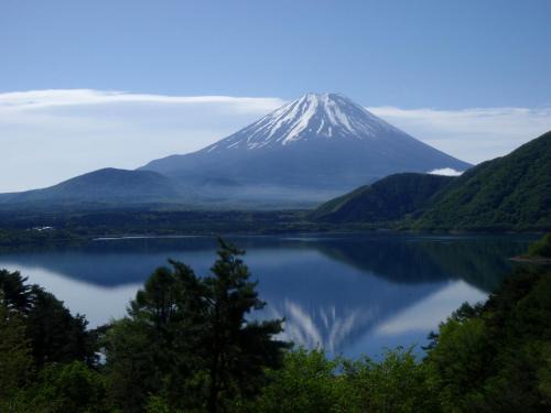 Minobu Otro | 浩庵キャンプ場 本栖湖畔 キャビン Cabins at Lake Motosu Kouan campground cottages, bungalows