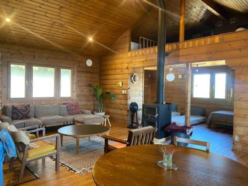 Awaji Casa | 海を眺めるログハウス カマカーマAwaji