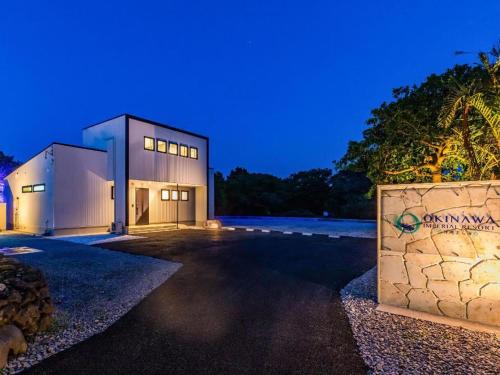 Motobu Casa | 美ら海水族館まで車で3分の好立地ジャグジー付きの1棟貸Suppai Resort Okinawa