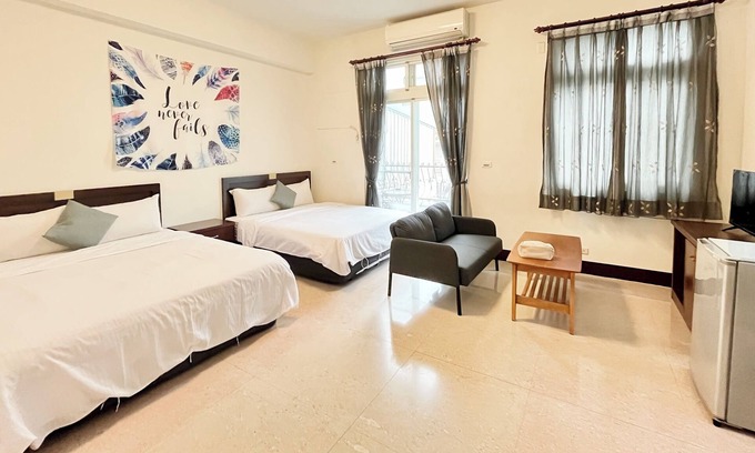 Hualien City Centre Casa | 近花蓮火車站，設有電動麻將桌和Switch