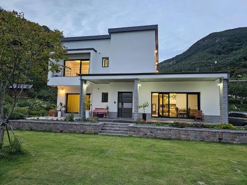 Gurye Casa | 구례 아진이뜰 1층 전체, Gurye Ajini Garden entire first floor