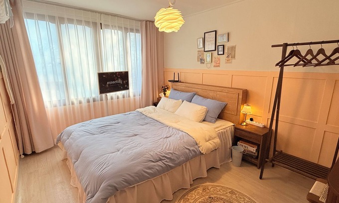 Paldal-gu Casa | 수원 행궁동 달빛스테이 #핫한 장소 행리단길5분 #임금이 쉬었던 연못근처! #화성행궁 도보 5분! #편의점 2분