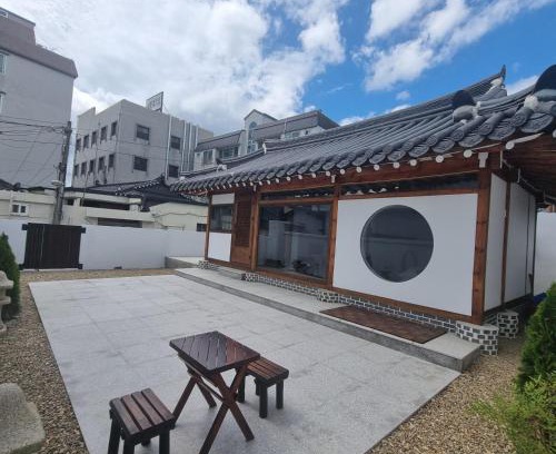 Gyeongju Casa | 이손한옥,대형자쿠지,무료자전거,자동커피머신 등,마음을 쉬어가는공간