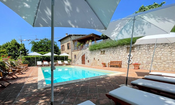 Spoleto Villa | 02 Spoleto Splash - Increíble piscina privada y jardines