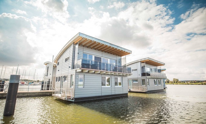 Kroeslin Casa | 04. floating houses (140 m²) Thorin - Floating house no. 8 with fireplace and sauna