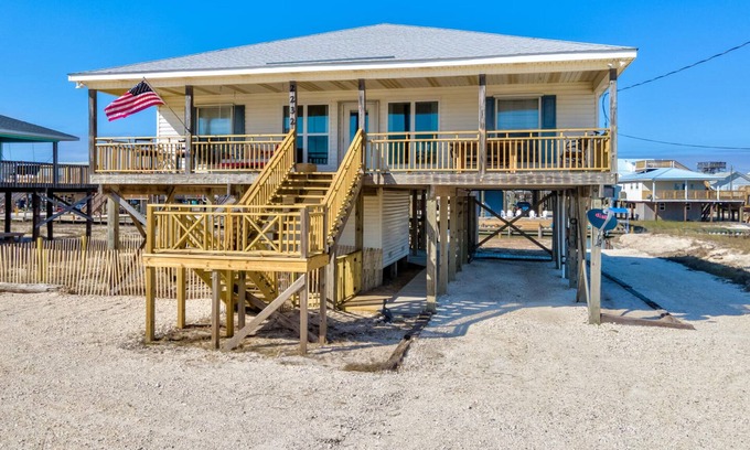 Silver Cay Casa | 051 Topsail by ACP