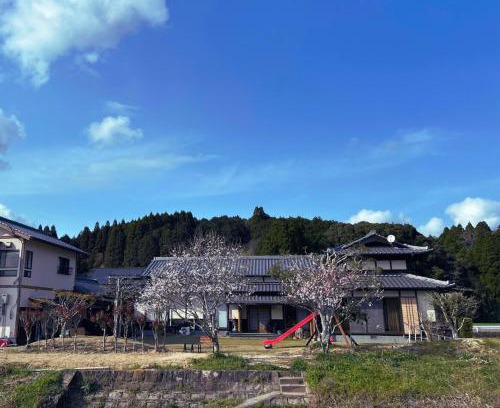 Imari Casa | 1日1組様限定アスパラの収穫体験と庭でバーベキューが楽しめる民宿うめむら