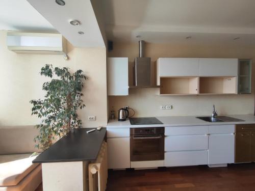 Desnyans'kyi District Apartamento | 1/10 вулиця Радунська