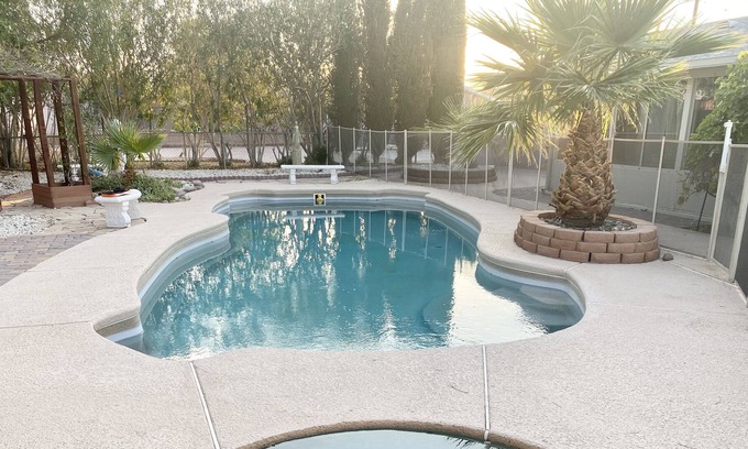 Las Vegas Casa | 1/2 Acre Oasis Retreat Pool/Spa, 4mi 2 LV Strip