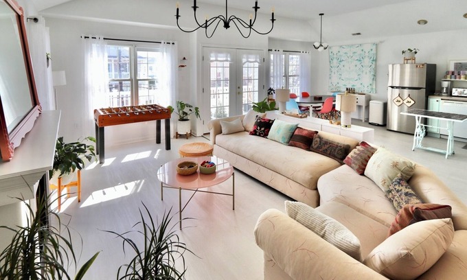 Cape May - Wildwood Condominio | 1.5 Blocks to Beach, Huge Deck, 2 Full Baths