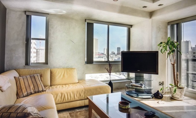 Western Addition Condominio | 1 bd, 1 sea Condo. Vistas, gimnasio, piscina, jacuzzi, sauna, seguridad 24 horas.