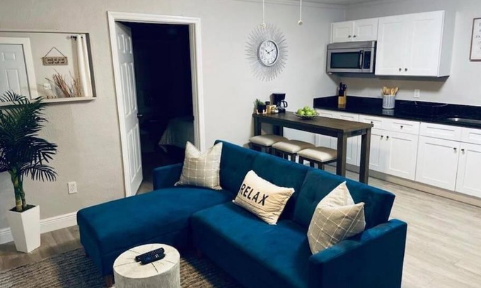 Historic Downtown Kissimmee Apartamento | 1 BD Apt close to Disney/Universal/Shopping/Dining