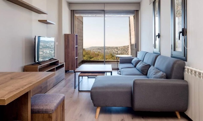 Kfardebian Apartamento | 1 BD Chalet- RedRock