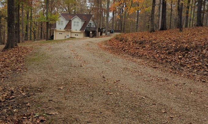 Kingston Casa | 1-bdrm house with fireplace, AC and WiFi with 20 acres of trees scenic deck.
