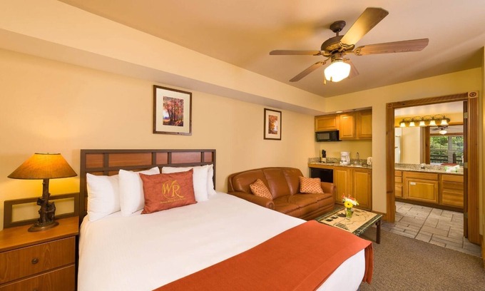 Chalet Village North Complejo | 1 bdrm resort in Gatlinburg. Includes 4 passes to Waterpark. 3, 4, 7 day rental