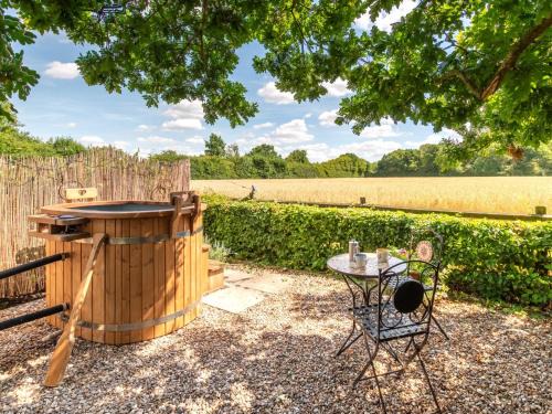 Ipswich Casa | 1 Bed in Aldham 86650