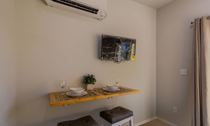 Canyon Lake Casa | 1 Bed | Private Waterfront Tiny Home on Canyon Lake | 4B, Private Waterfront Tiny Home on Canyon Lak