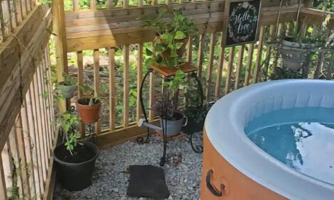 Rocky Point Apartamento | 1 bed shipping container in the country w/hot tub
