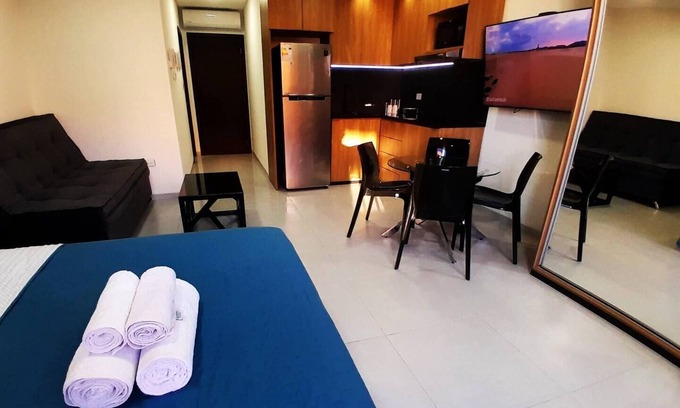 Santa Cruz Apartamento | 1-bedroom Modern Apartment in Sirari, Equipetrol