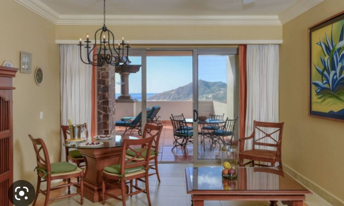 Jimenez Complejo | 1 Bedroom 1 bath executive suite July 11-18 1300$