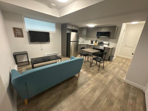 Regina Apartamento | 1 bedroom- 1 bath private suit