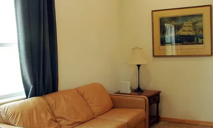 Sunset Casa | 1 Bedroom 725 sf Ft. Laud. House; on-site W/Dryer